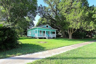 1207 Ross St in La Marque, TX - Building Photo - Building Photo