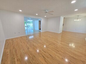 404 Clover Rd in Venice, FL - Building Photo - Building Photo