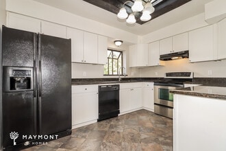 10849 60th Ave N in Seminole, FL - Foto de edificio - Building Photo