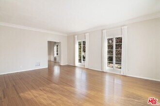 1215 S Alfred St in Los Angeles, CA - Building Photo - Building Photo