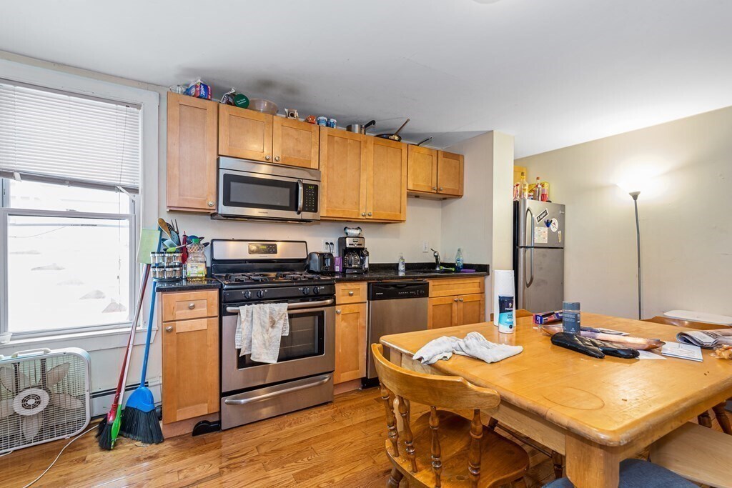 42 Hillside St, Unit 2B in Boston, MA - Building Photo