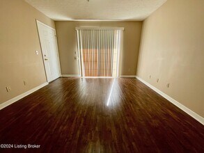 907 E Hackberry St in Salem, IN - Building Photo - Building Photo