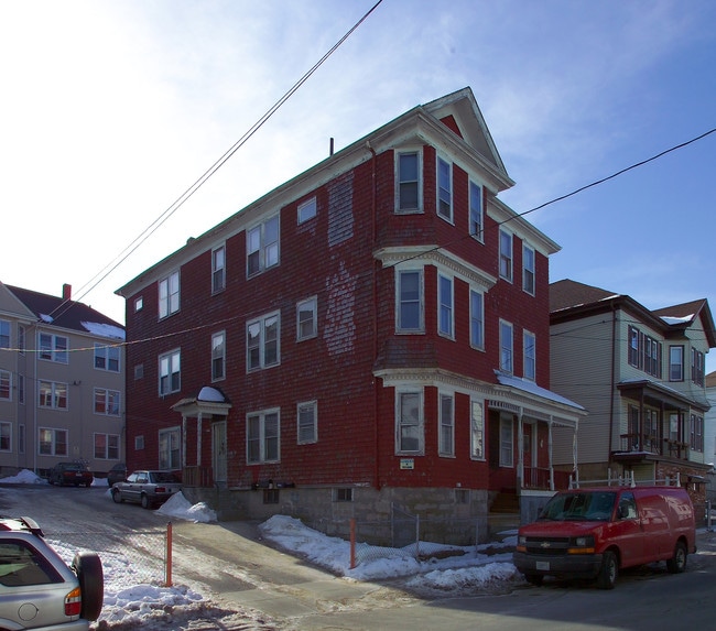 49-51 Tecumseh St in Fall River, MA - Building Photo - Building Photo