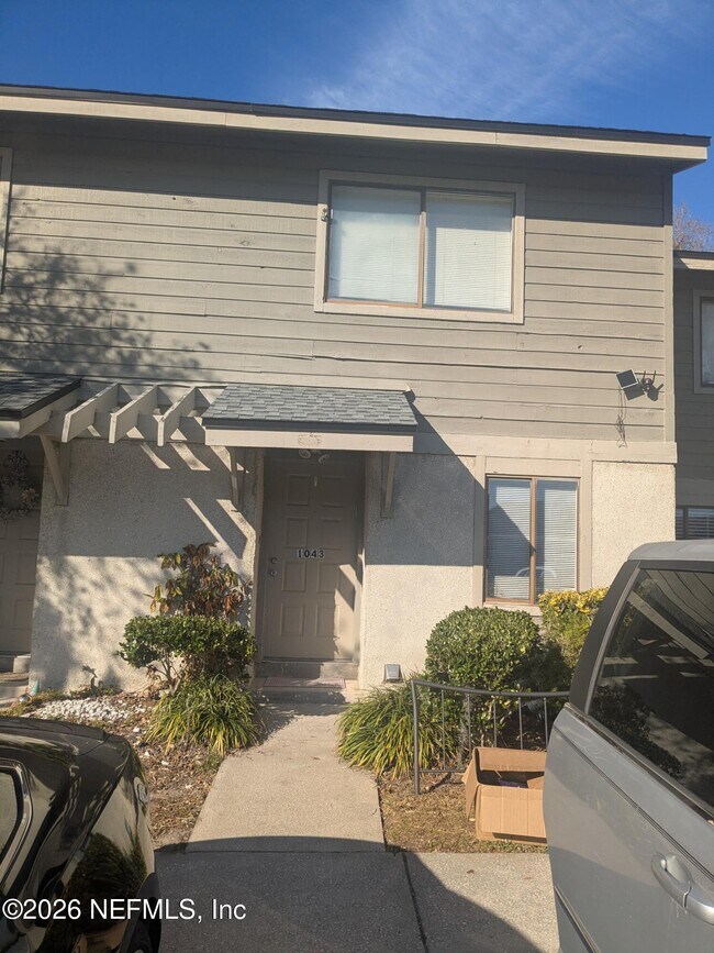 7701 Baymeadows Cir W