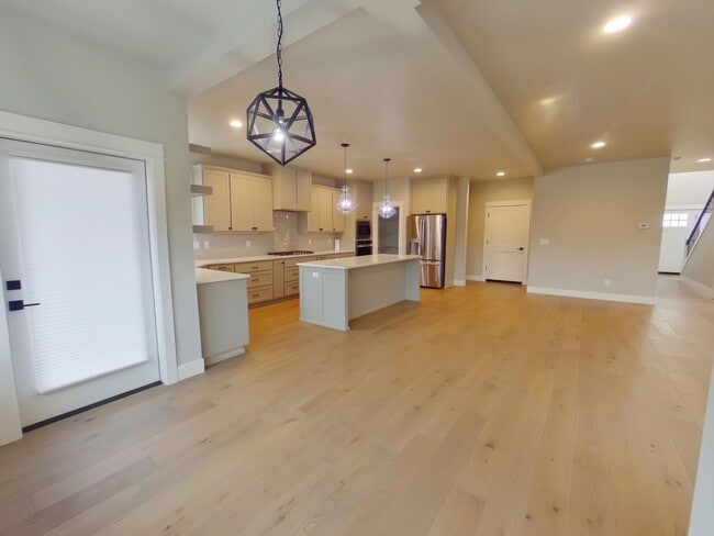 1565 Alsea Dr in Eugene, OR - Building Photo - Building Photo