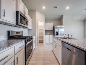1609 Cansler Dr in Krum, TX - Building Photo - Building Photo