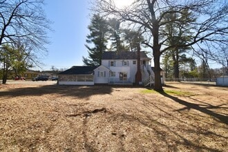 582 Springfield St in Agawam, MA - Building Photo - Building Photo