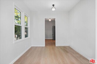 1514 Stearns Dr in Los Angeles, CA - Building Photo - Building Photo