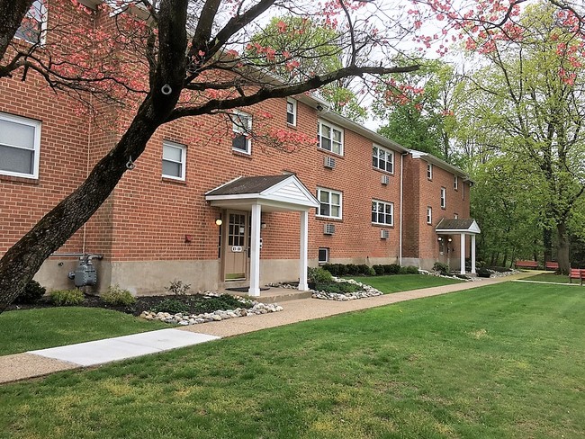 Spruce Court Apartments in Doylestown, PA - Building Photo - Building Photo