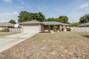 428 Triton St in Crestview, FL - Building Photo