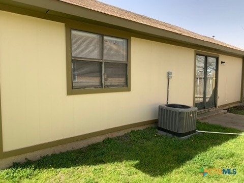 property at 2214 Hilltop Loop