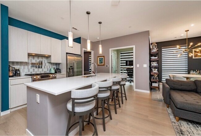 45 W 3rd St, Unit 309 in Boston, MA - Building Photo - Building Photo
