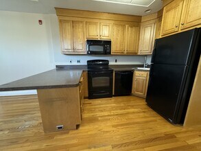 22 Whiting St in Plainville, CT - Building Photo - Building Photo