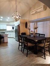 725 Naples St in Lemoore, CA - Building Photo - Building Photo