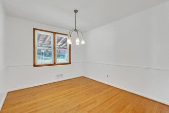 8212 Dorset Ave in Rosedale, MD - Building Photo - Building Photo