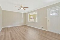 2871 Knollview Dr photo'