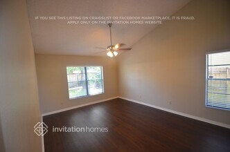 4806 Foxshire Cir in Tampa, FL - Building Photo - Building Photo