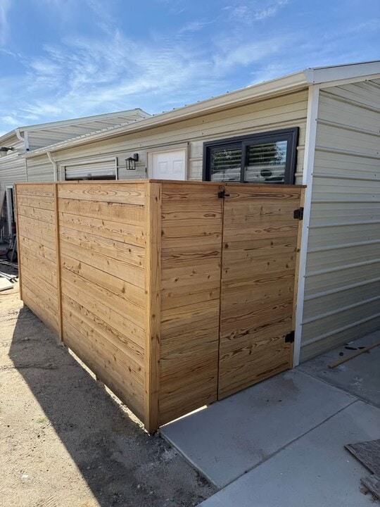 1956 W 9th St in Upland, CA - Building Photo