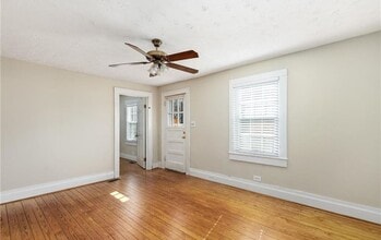 3255 Arlington Dr in Winston-Salem, NC - Building Photo - Building Photo