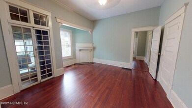 2145 Oak St-Unit -3 in Jacksonville, FL - Building Photo - Building Photo