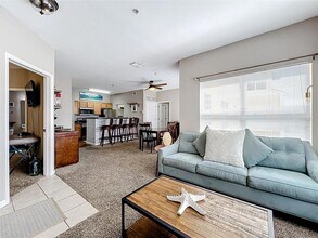 10764 70th Ave, Unit 5203 in Seminole, FL - Foto de edificio - Building Photo