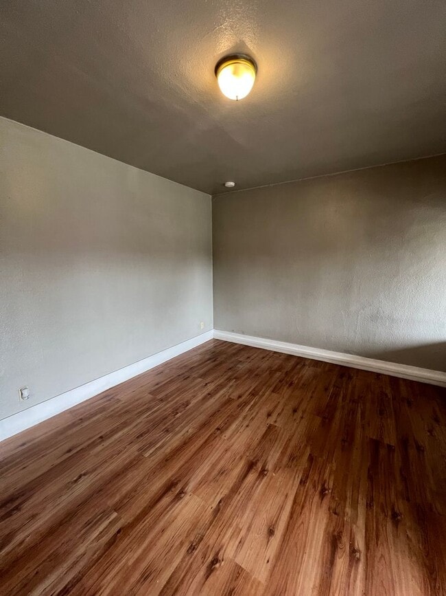 93754 Newport Ln in Coos Bay, OR - Foto de edificio - Building Photo