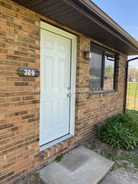 309 Southgate Dr in Freeburg, IL - Building Photo - Building Photo