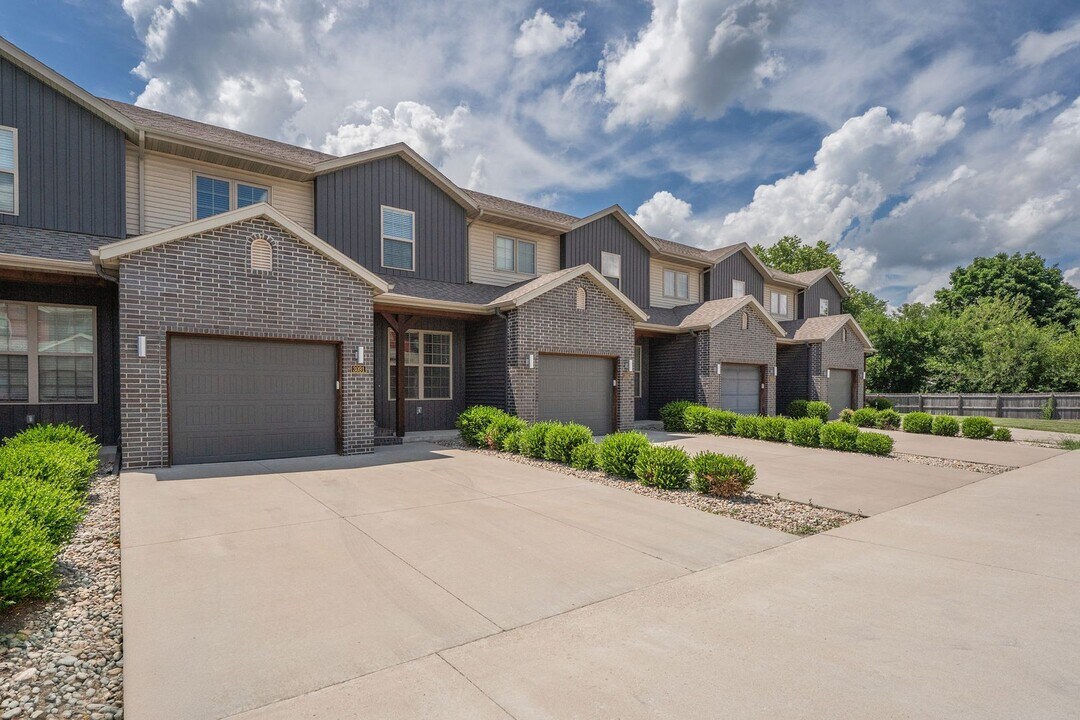 3061 W Cardinal St in Springfield, MO - Building Photo