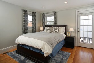 210 W 7th St, Unit 2 in Boston, MA - Building Photo - Building Photo