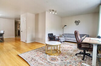 135 Jefferson Ave in Jersey City, NJ - Building Photo - Building Photo