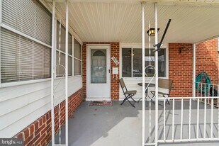 7926 Bank St in Baltimore, MD - Building Photo