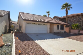 8661 Portofino Ct in Las Vegas, NV - Building Photo - Building Photo