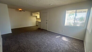 43301 20th St W in Lancaster, CA - Building Photo - Building Photo