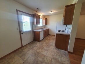 20390 Skyview Dr-Unit -20390 Skyview drive D in Waynesville, MO - Building Photo - Building Photo