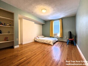 73 River St, Unit 3B in Cambridge, MA - Foto de edificio - Building Photo