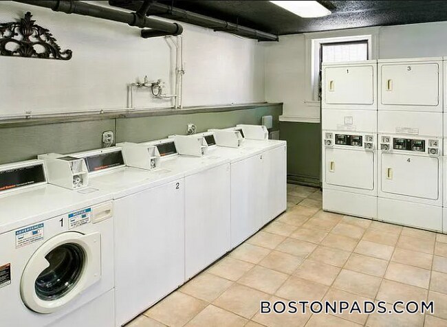 512 Cambridge St, Unit 3 in Boston, MA - Building Photo - Building Photo