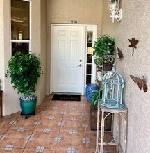 9611 Castle Point Dr in Sarasota, FL - Building Photo - Building Photo