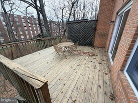 105 Huckleberry Dr in La Plata, MD - Building Photo