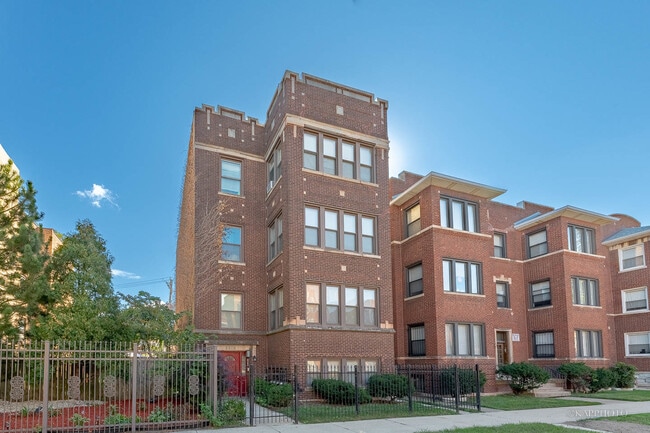 property at 6819 S Ridgeland Ave