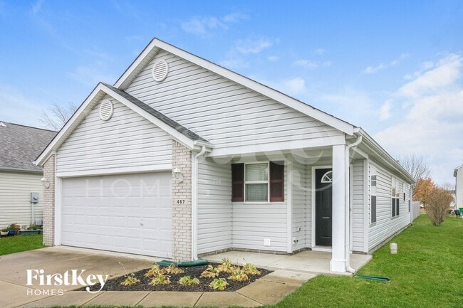 467 Vernon Pl in Westfield, IN - Foto de edificio - Building Photo