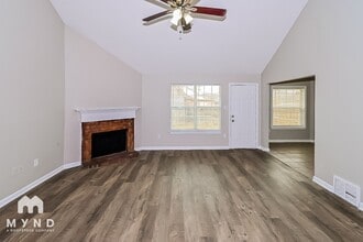 7792 Lowrance Rd in Memphis, TN - Building Photo - Building Photo