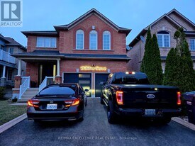 18 Fallstar Crescent in Brampton, ON - Building Photo