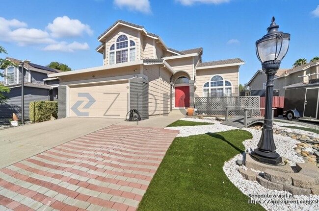 14 Cider Mill Ct in Pittsburg, CA - Building Photo - Building Photo