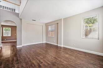 57 Rossignol Cir in Sacramento, CA - Building Photo - Building Photo