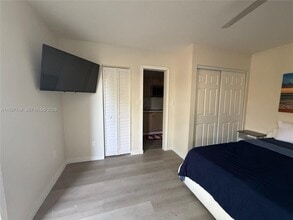 10785 SW 26th St in Miami, FL - Building Photo - Building Photo