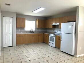2406 S Maple Ave in Sanford, FL - Building Photo - Building Photo