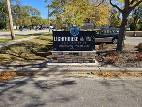 Lighthouse Landings in Neenah, WI - Building Photo - Building Photo