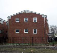 131 N Pine Ave Apartments