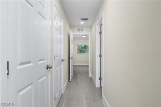 876 Apartment St in Lehigh Acres, FL - Building Photo - Building Photo