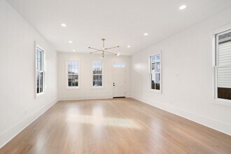 1227 Feliciana St in New Orleans, LA - Building Photo - Building Photo